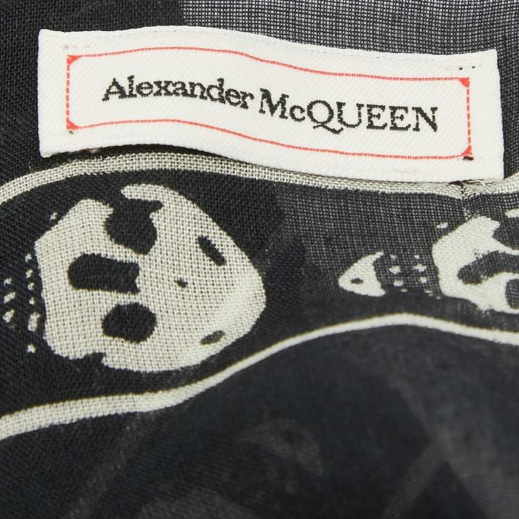 Pre Owned Alexander McQueen Black Skull Printed Modal & Silk Scarf