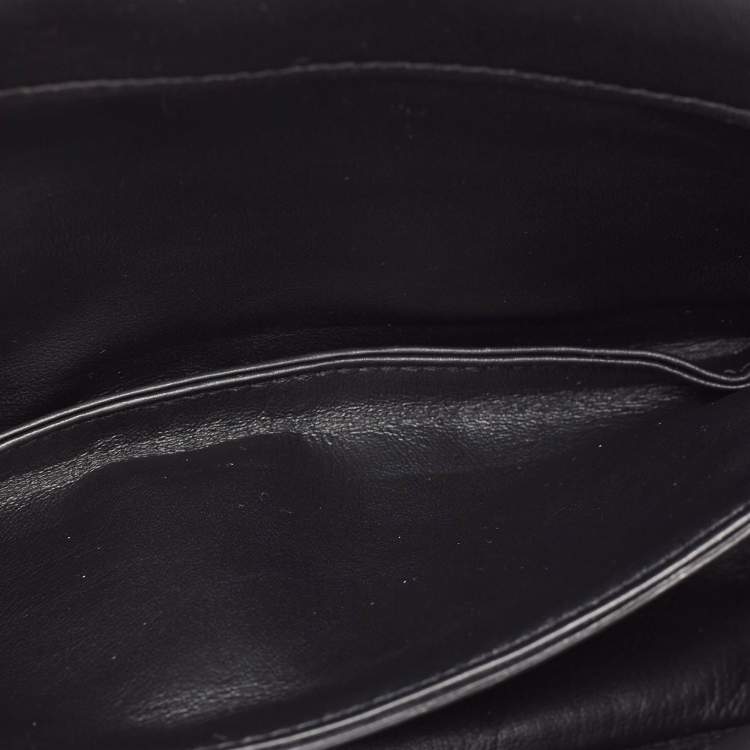 Pre Owned Alexander McQueen Black Leather Small The Seal Shoulder Bag