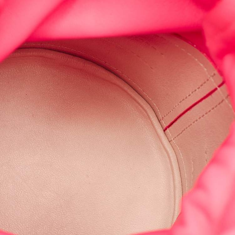 Pre Owned Alexander McQueen Neon Pink Leather The Soft Curve Bucket Bag