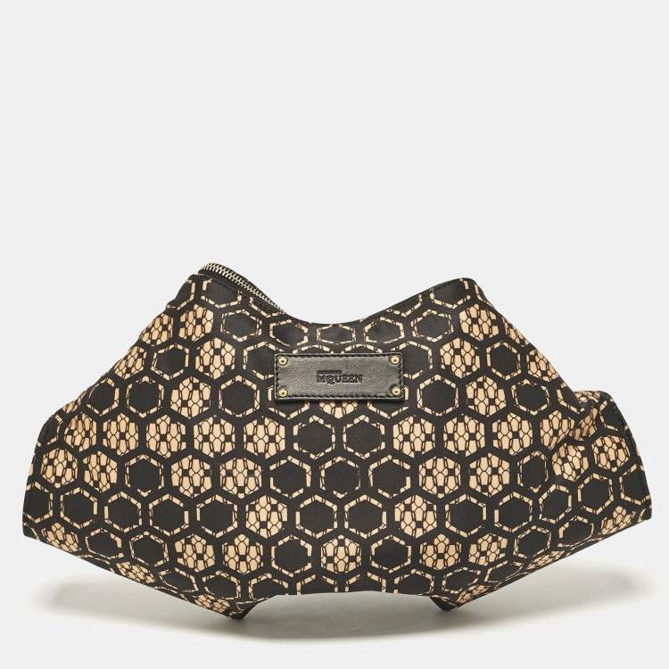 Pre Owned Alexander McQueen Black/Beige Printed Satin and Leather De Manta Clutch