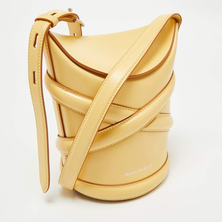 Pre Owned Alexander McQueen Yellow Leather Small The Curve Bucket Bag