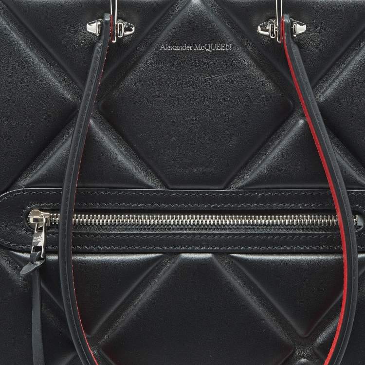 Pre Owned Alexander McQueen Black Quilted Leather The Tall Story Tote
