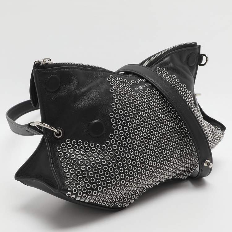 Pre Owned Alexander McQueen De Manta Eyelets Black Leather Clutch