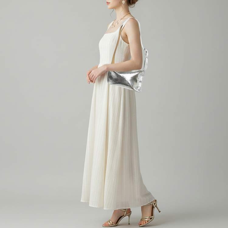 Pre Owned Alexander McQueen T-Bar Silver Crackled Leather Sling Pouch