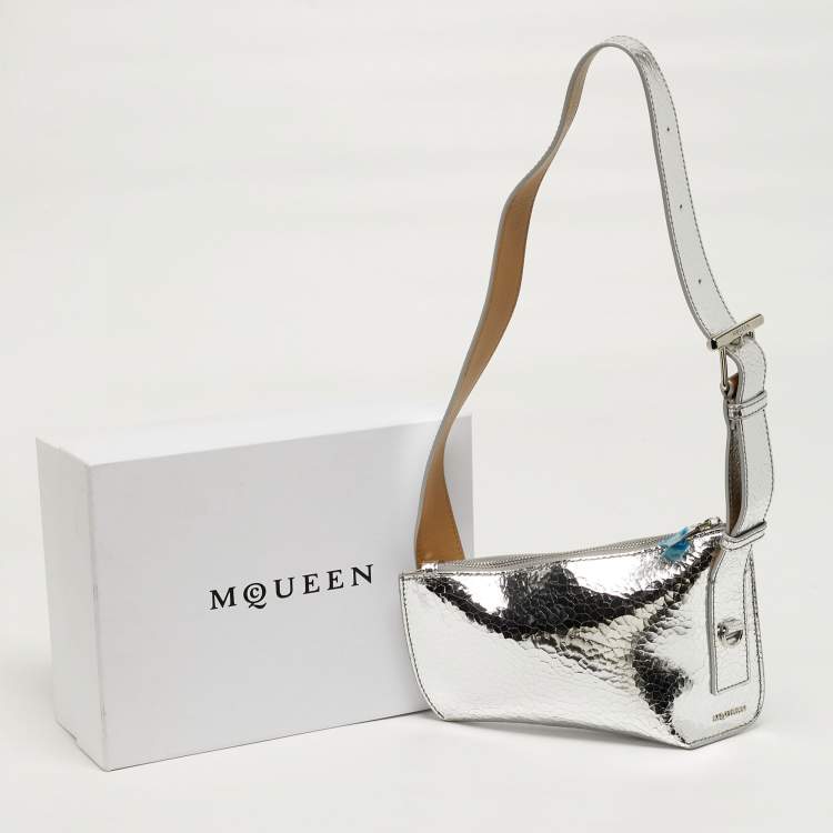 Pre Owned Alexander McQueen T-Bar Silver Crackled Leather Sling Pouch