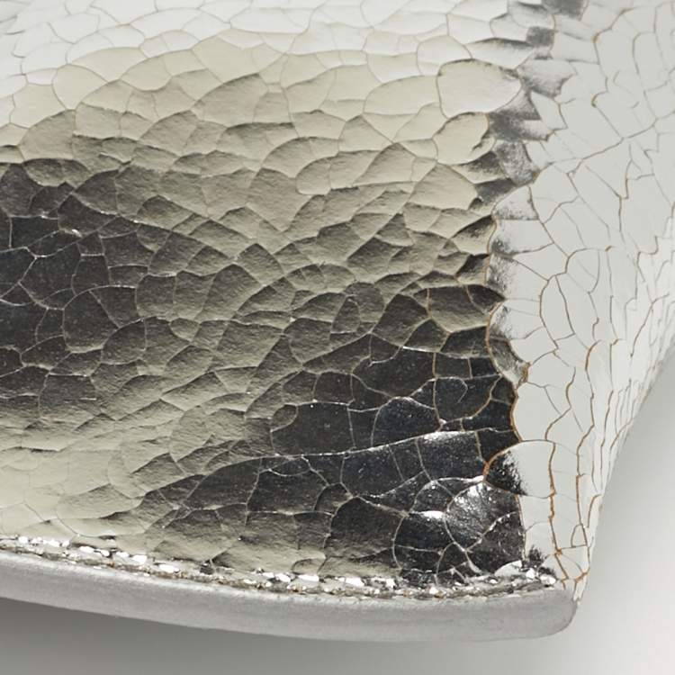 Pre Owned Alexander McQueen T-Bar Silver Crackled Leather Sling Pouch