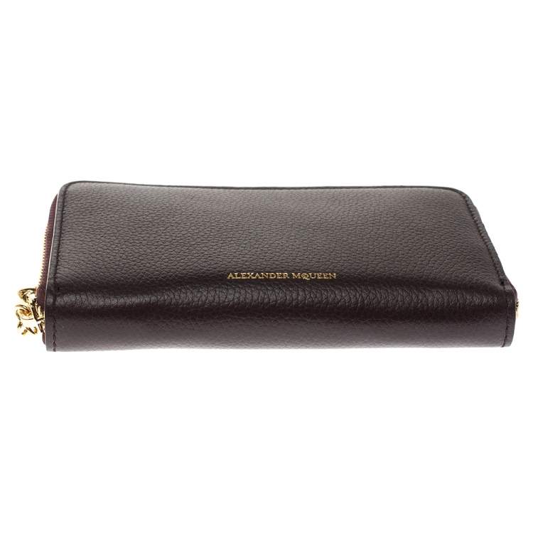 مملوكة مسبقًا Alexander McQueen Burgundy Leather Zip Around Compact Wallet