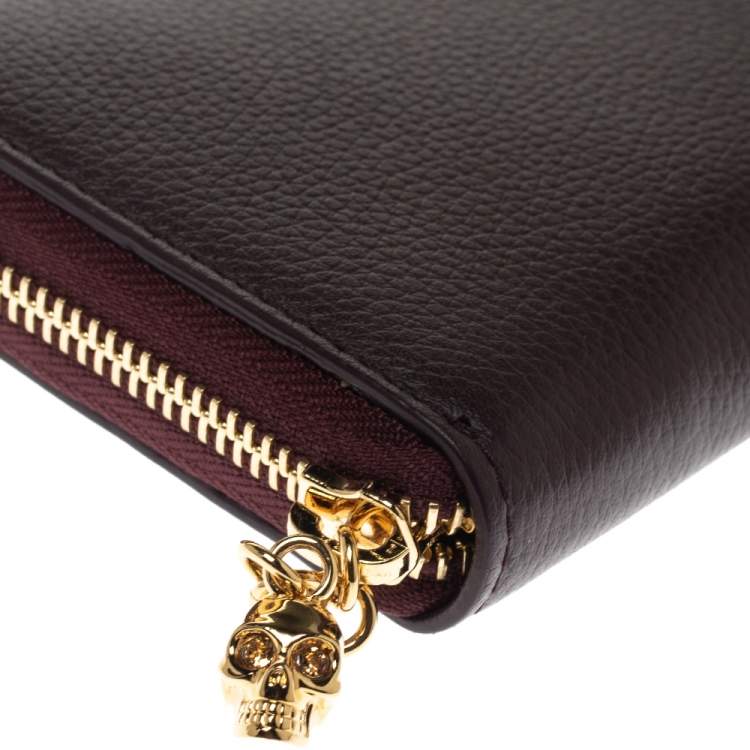 مملوكة مسبقًا Alexander McQueen Burgundy Leather Zip Around Compact Wallet