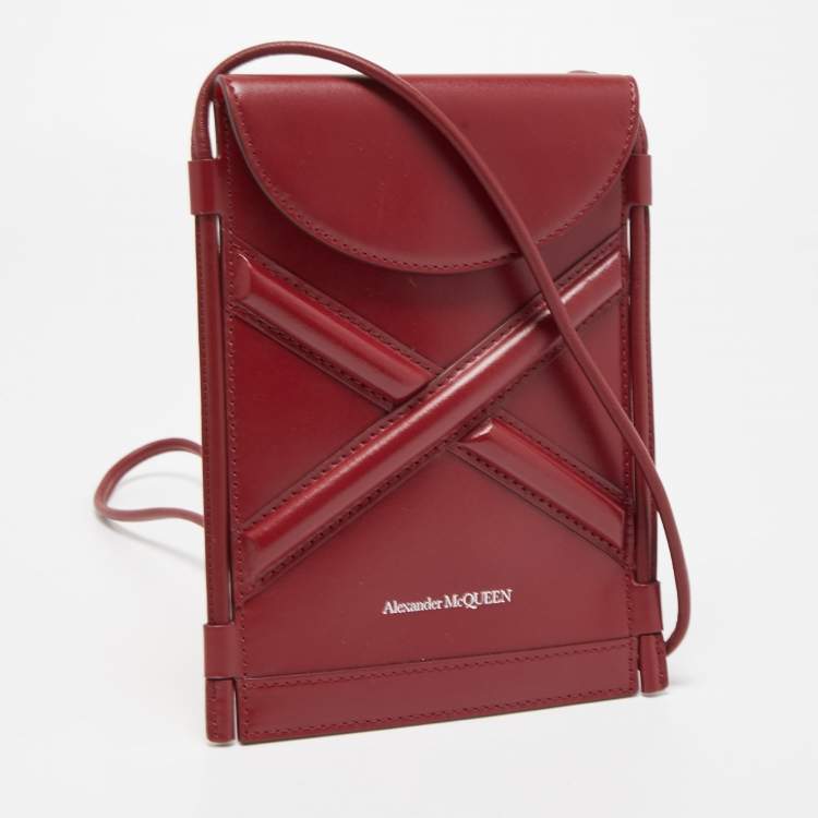 مملوكة مسبقًا Alexander McQueen Red Leather Micro The Curve Crossbody Bag 