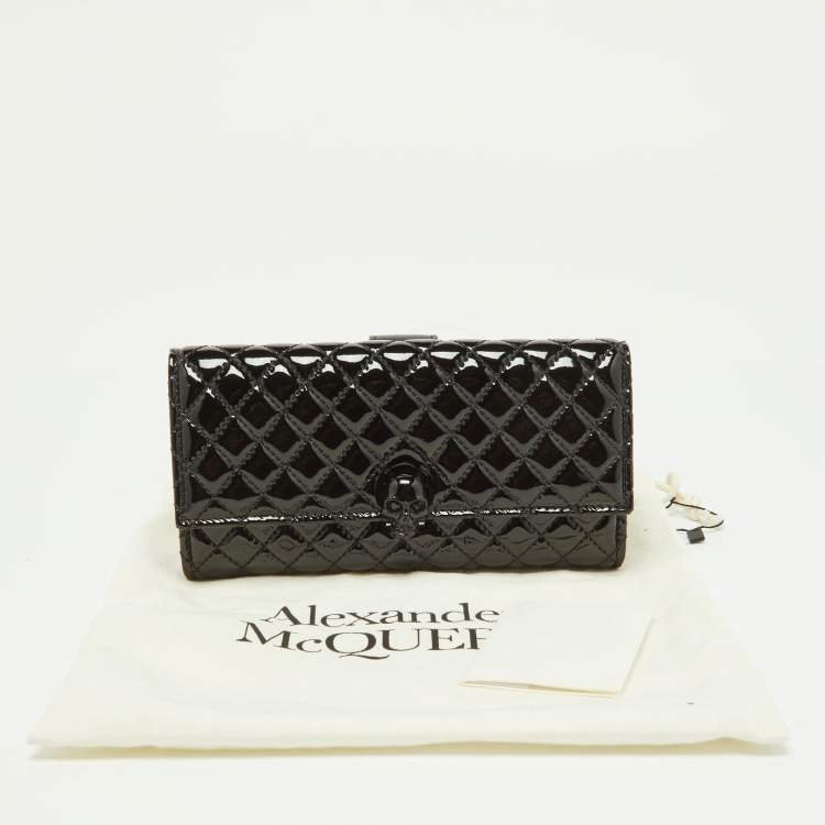Pre Owned Alexander McQueen Black Patent Leather Skull Continental Wallet