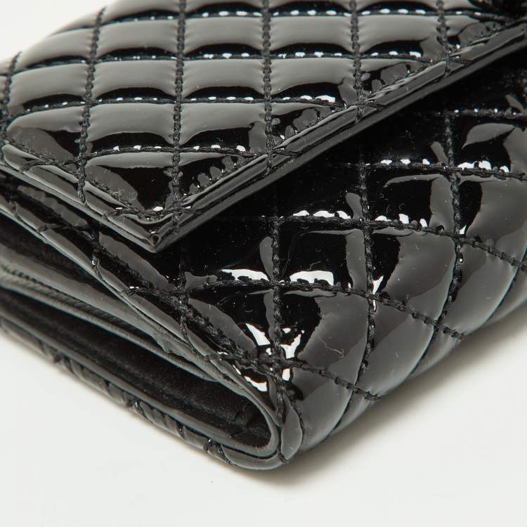 Pre Owned Alexander McQueen Black Patent Leather Skull Continental Wallet