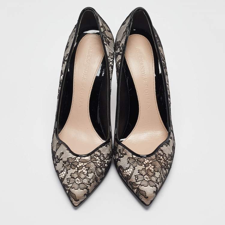 Pre Owned Alexander McQueen Beige/Black Mesh and Satin Pointed Toe Pumps Size 38.5