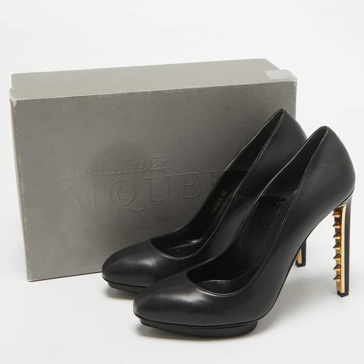 Pre Owned Alexander McQueen Black Leather Spikes Heel Pumps Size 40