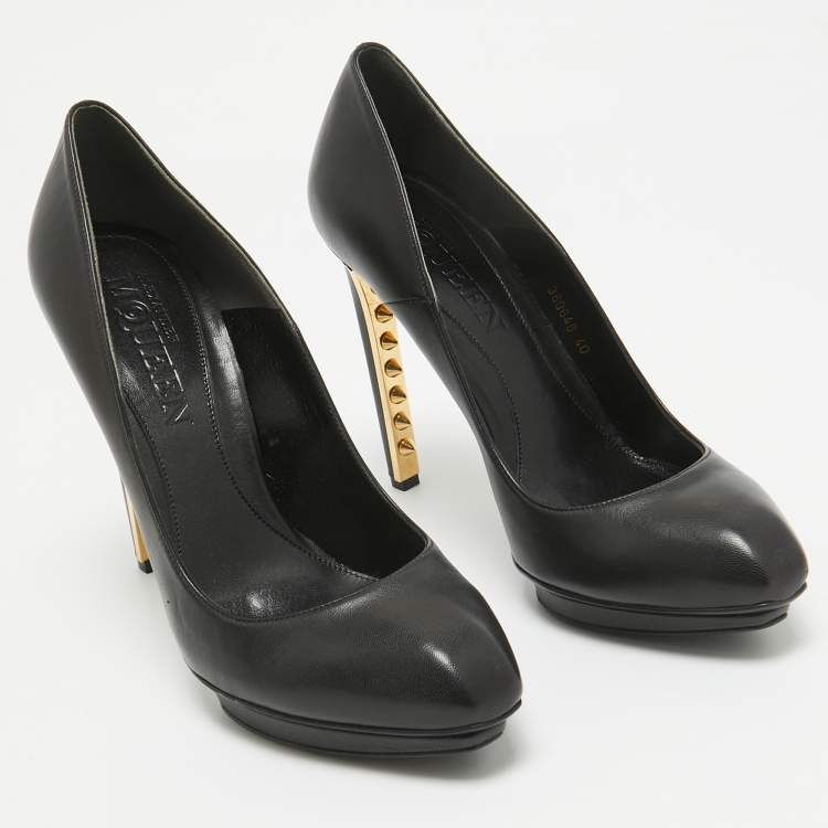 Pre Owned Alexander McQueen Black Leather Spikes Heel Pumps Size 40