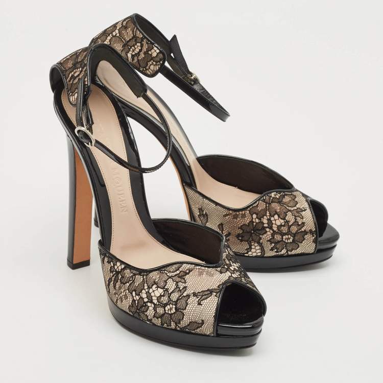 Pre Owned Alexander McQueen Black/Beige Lace and Patent Leather Platform Sandals Size 40