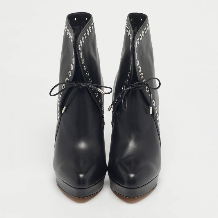Pre Owned Alexander McQueen Black Leather Eyelet Horn Heel Ankle Length Boots Size 40.5