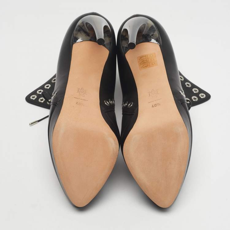 Pre Owned Alexander McQueen Black Leather Eyelet Horn Heel Ankle Length Boots Size 40.5