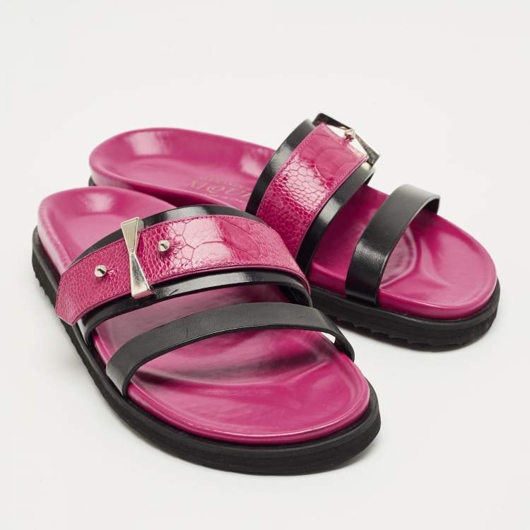 مملوكة مسبقًا Alexander McQueen Pink/Black Ostrich Leg and Leather Flat Slides Size 38