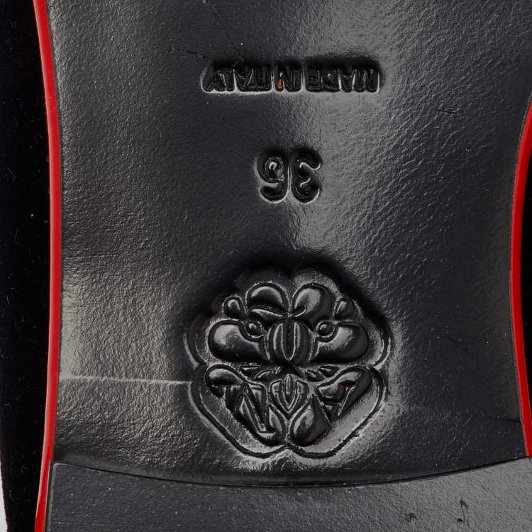 مملوكة مسبقًا Alexander McQueen Black Velvet Ofelia Pointed Toe Flat Mules Size 36