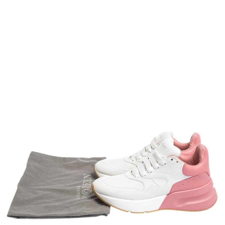مملوكة مسبقًا Alexander McQueen White/Pink Leather And Mesh Oversized Runner Low Top Sneakers Size 40