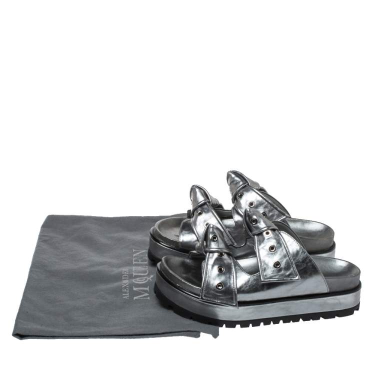 Pre Owned Alexander McQueen Metallic Grey Leather Birkenstock Rivet Bow Tie Slide Sandals Size 38.5