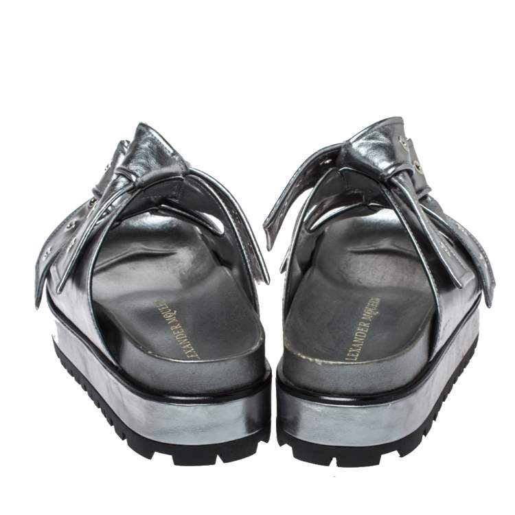 Pre Owned Alexander McQueen Metallic Grey Leather Birkenstock Rivet Bow Tie Slide Sandals Size 38.5