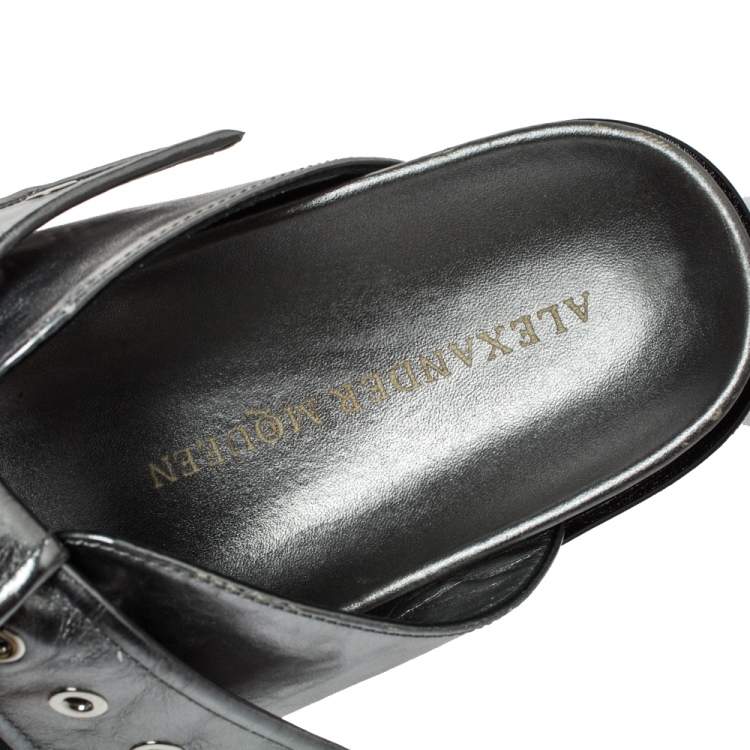 Pre Owned Alexander McQueen Metallic Grey Leather Birkenstock Rivet Bow Tie Slide Sandals Size 38.5