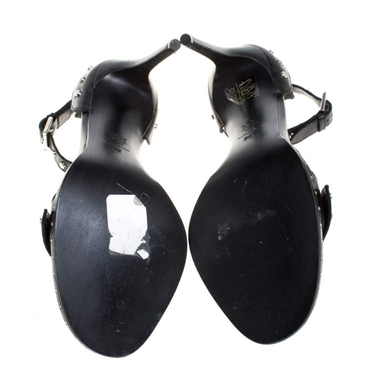 مملوكة مسبقًا Alexander McQueen Black Studded Leather Ankle Strap Sandals Size 39