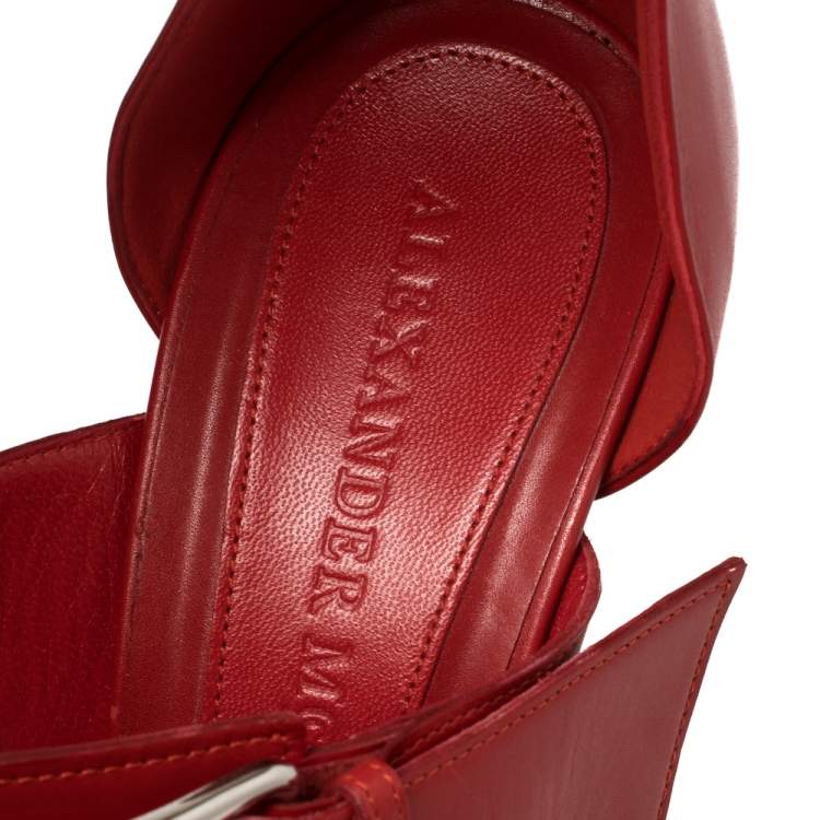 Pre Owned Alexander McQueen Red Leather Buckle Strappy Platform Sandals Size 41
