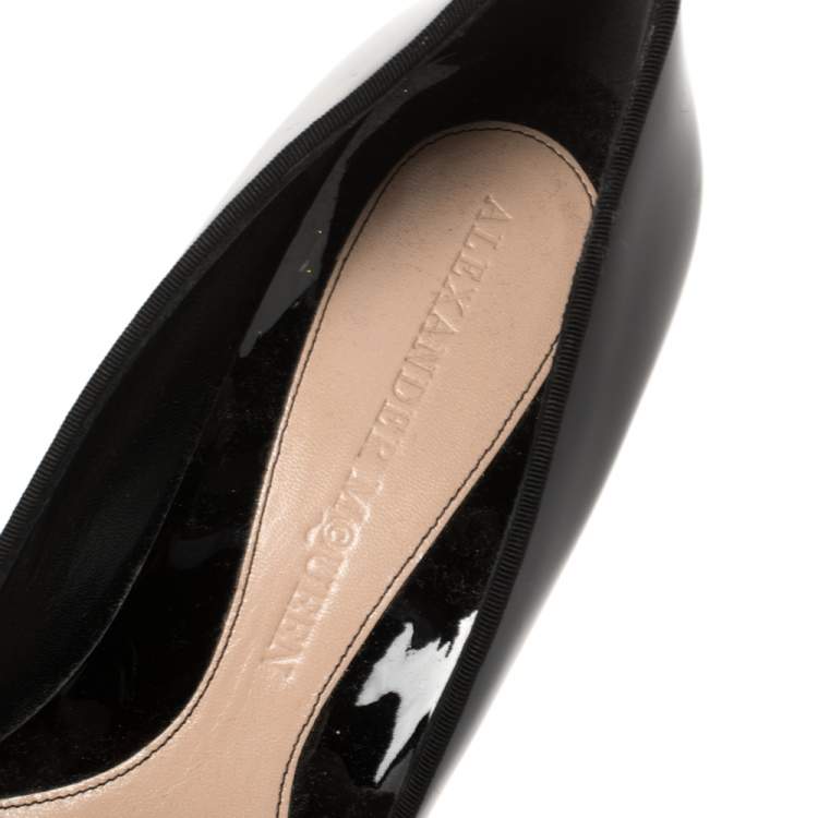 Pre Owned Alexander McQueen Black Patent Leather Pointed Toe Pumps Size 41