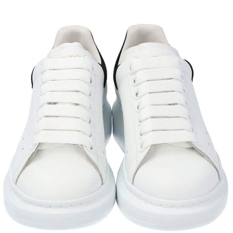 مملوكة مسبقًا Alexander McQueen White/Black Leather Oversized Sneakers Size EU 39
