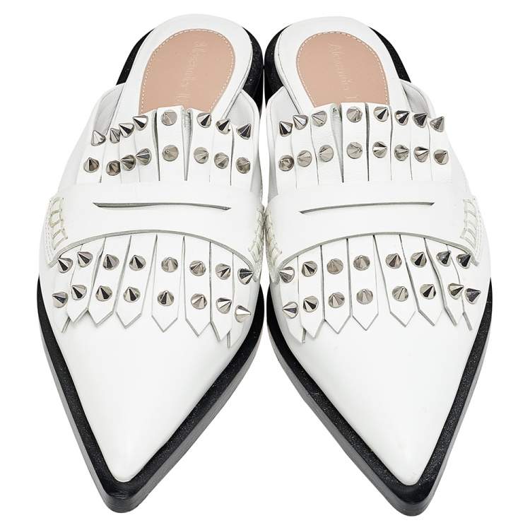 Pre Owned Alexander McQueen White Leather Studded Slip On Mules Size 40