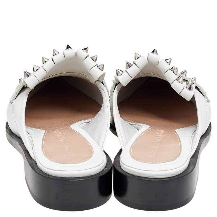 Pre Owned Alexander McQueen White Leather Studded Slip On Mules Size 40