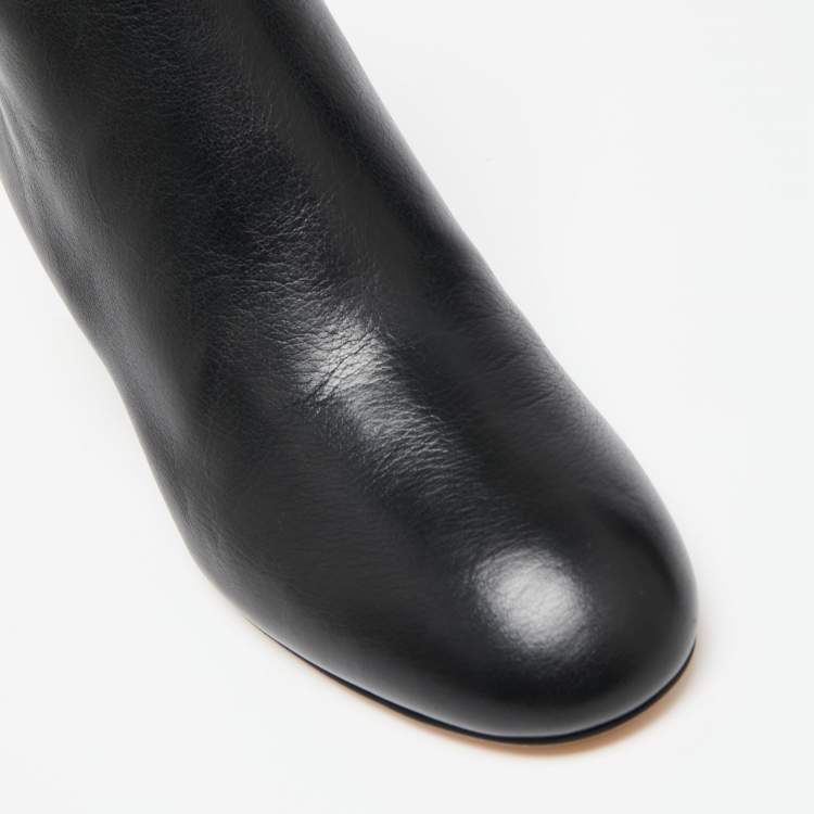 مملوكة مسبقًا  Alexander McQueen Black Leather Ankle Boots Size 37