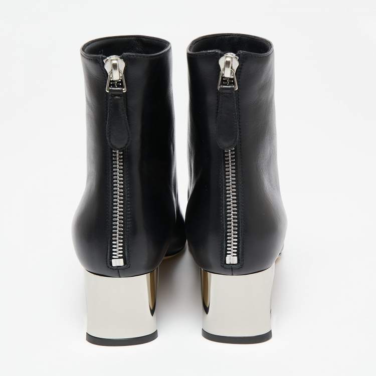 مملوكة مسبقًا  Alexander McQueen Black Leather Ankle Boots Size 37