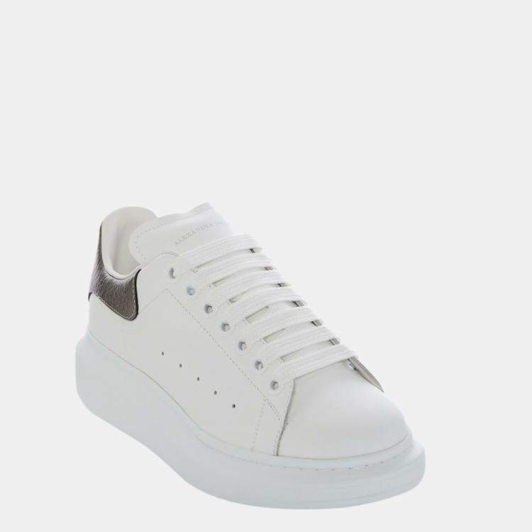 Womens Trainers Alexander McQueen Trainers Alexander McQueen Leather Sneakers Grey in White Save 38% 