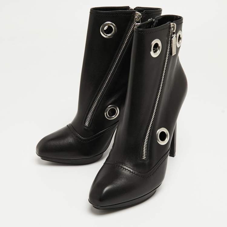 Pre Owned Alexander McQueen Black Leather Ankle Boots Size 40