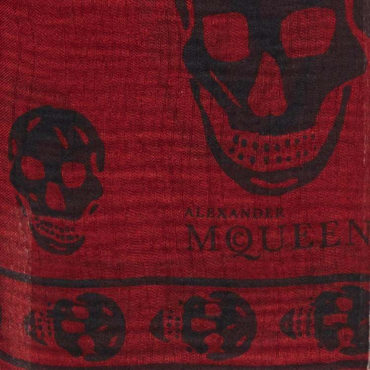 Pre Owned Alexander McQueen Red Skull Pattern Silk Square Scarf