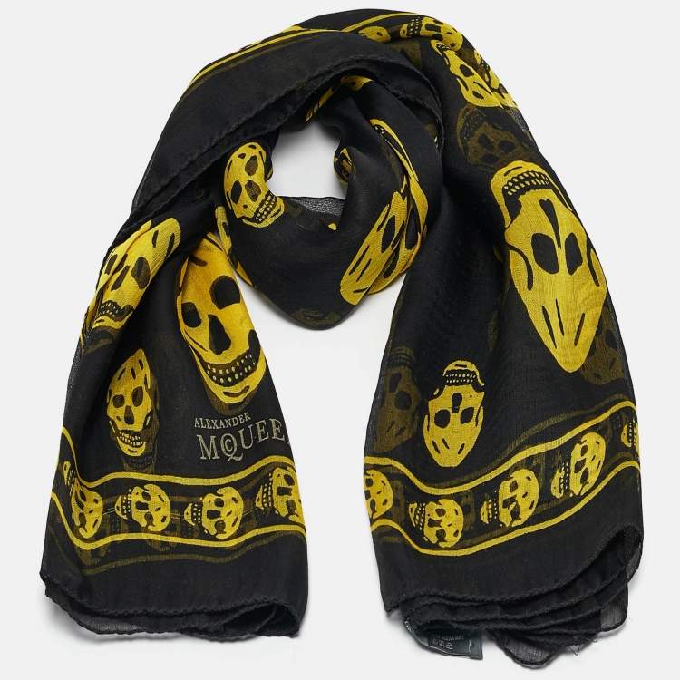 Pre Owned Alexander McQueen Black Skull Print Silk Scarf