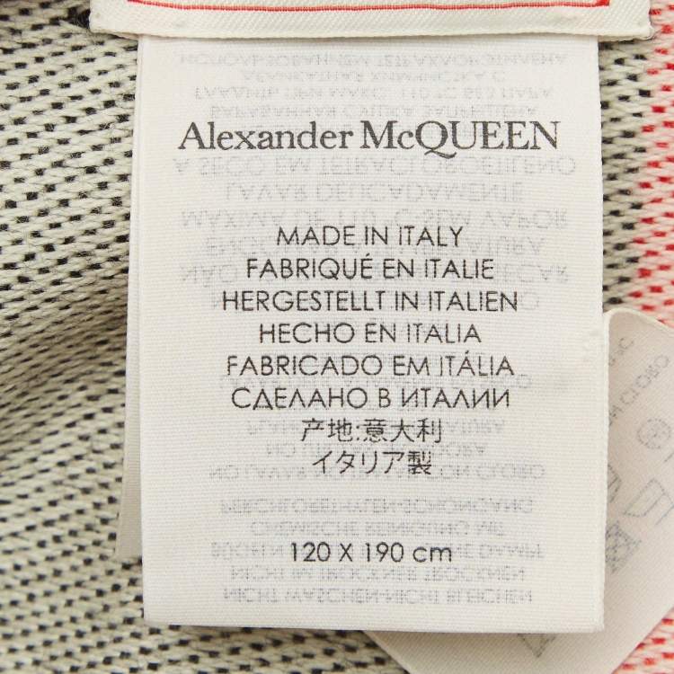 مملوكة مسبقًا Alexander McQueen Black Skull Pattern Wool Shawl