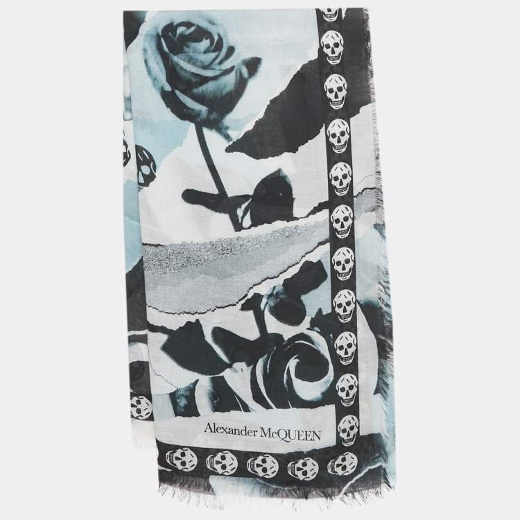 Pre Owned Alexander McQueen White/Blue Skull Print Silk Blend Scarf