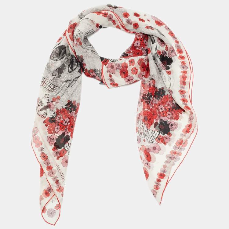 مملوكة مسبقًا Alexander McQueen White Floral and Skull Print Silk Scarf