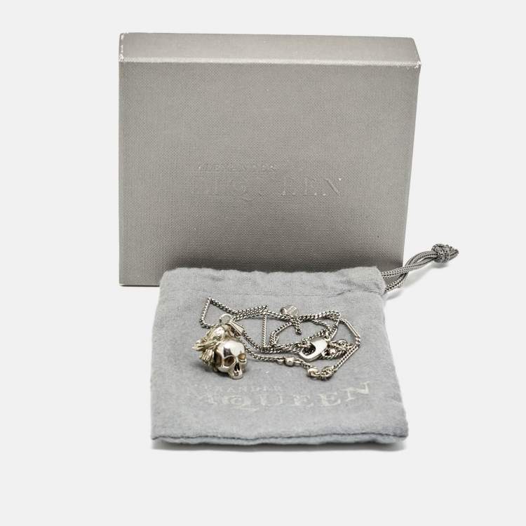 Pre Owned Alexander McQueen Skull Motif Silver Tone Pendant Necklace 