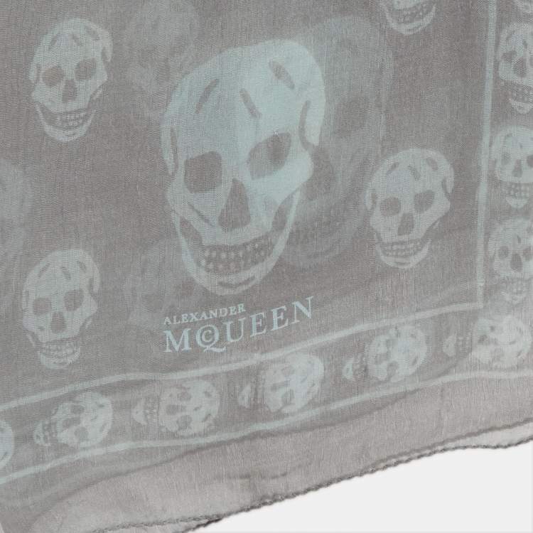 Pre Owned Alexander McQueen Grey Skull Printed Silk Square Scarf