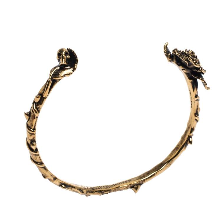 Pre Owned Alexander McQueen Crystal English Rose & Thorn Textured Gold Tone Open Cuff Bracelet M