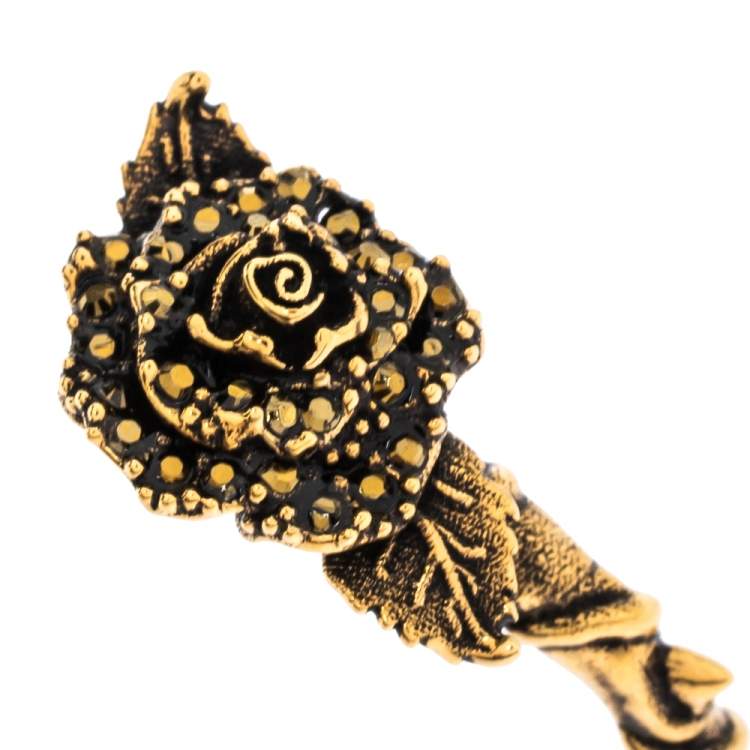 Pre Owned Alexander McQueen Crystal English Rose & Thorn Textured Gold Tone Open Cuff Bracelet M