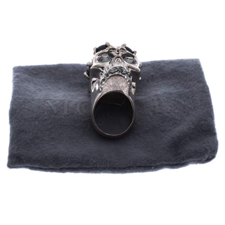 Pre Owned Alexander McQueen Skull Embellished Silver Tone Cocktail Ring Size 56