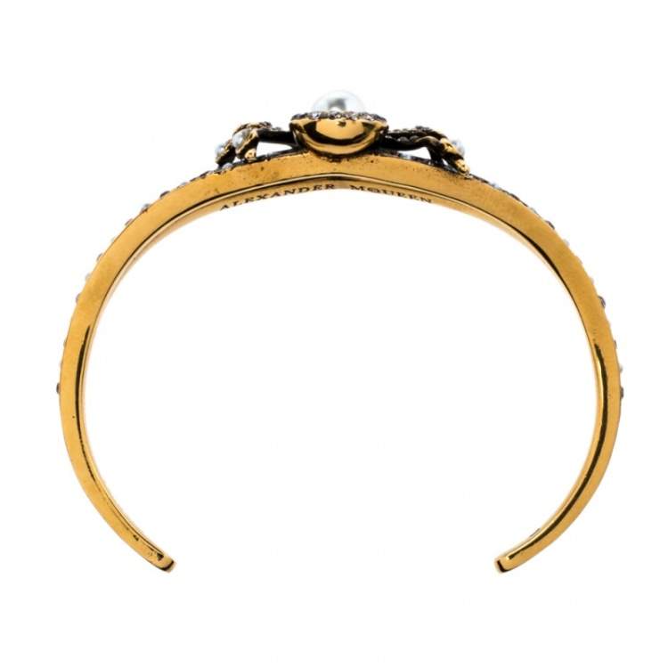 Pre Owned Alexander McQueen Crystal Faux Pearl Gold Tone Spider Open Cuff Bracelet S