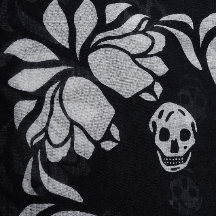 Pre Owned Alexander McQueen Black Floral Skull Modal Scarf