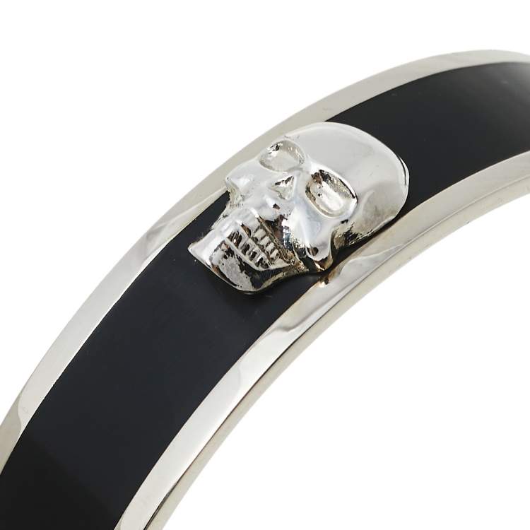 Pre Owned Alexander McQueen 3D Skull Black Enamel Silver Tone Bangle Bracelet